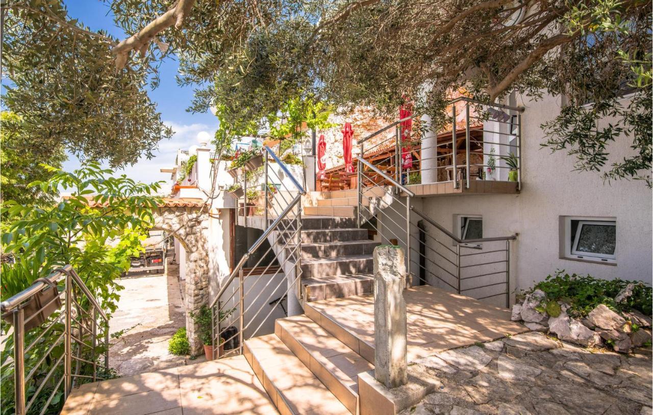 Lovely Apartment In Stara Baska 1 With Kitchen Esterno foto